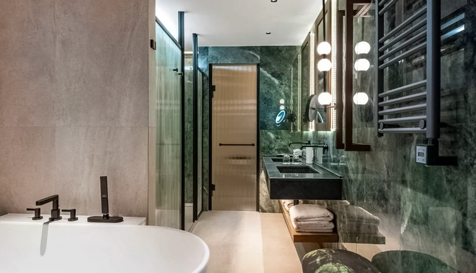 سوئیس اوتل تفلیس